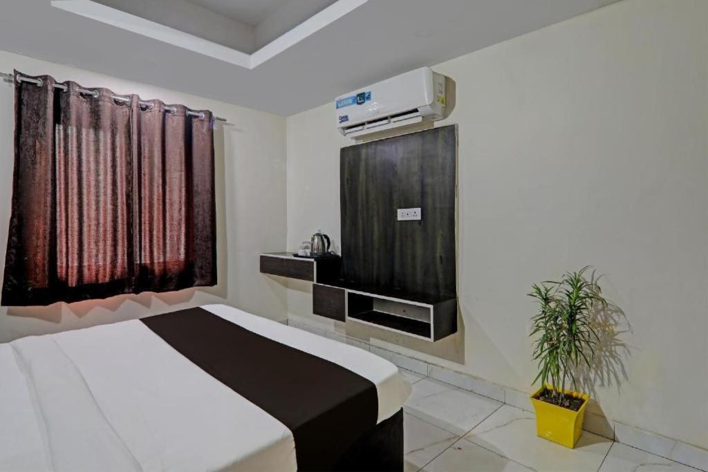 Champion Hotel 3*