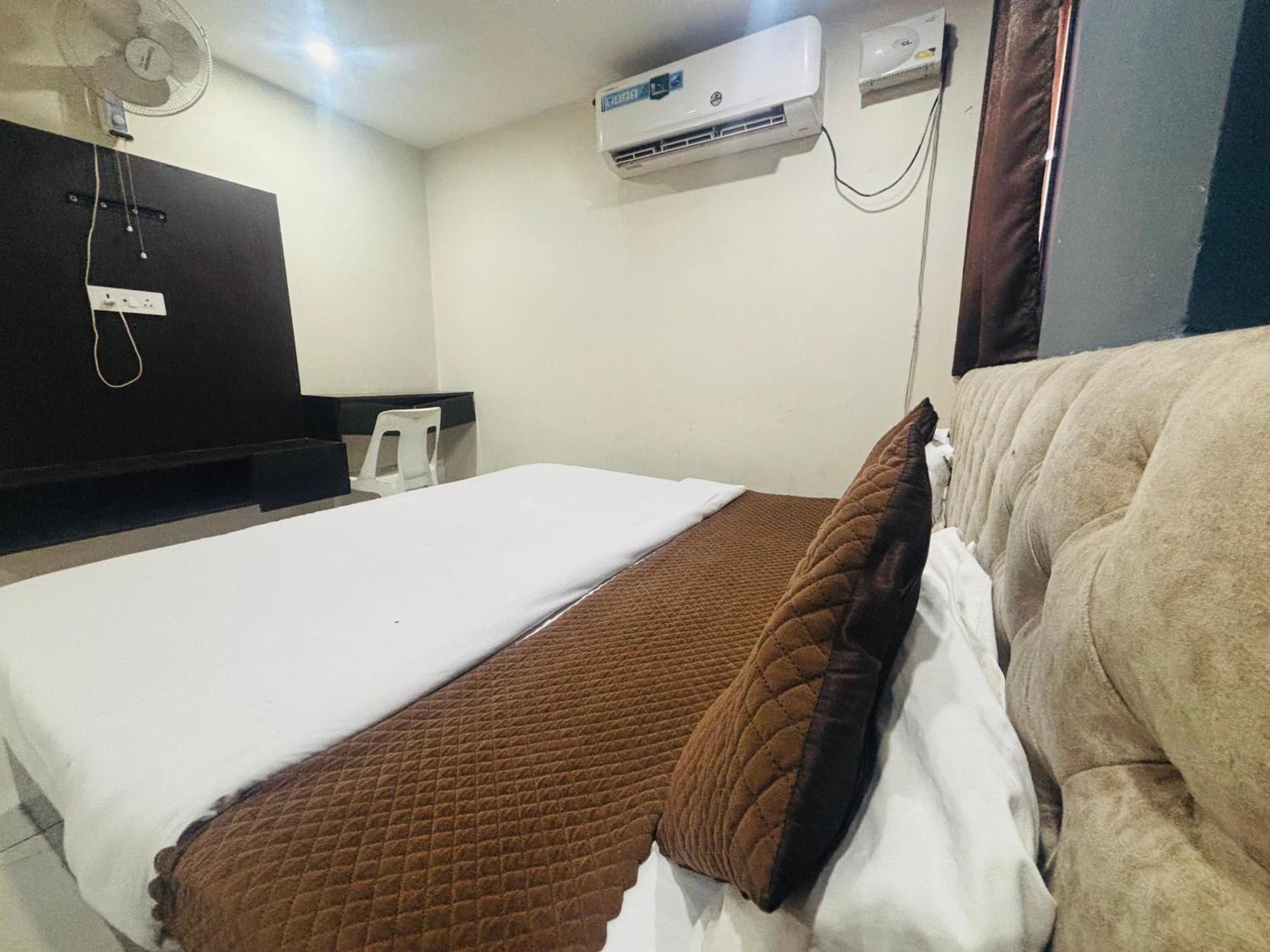 Champion Hotel 3*