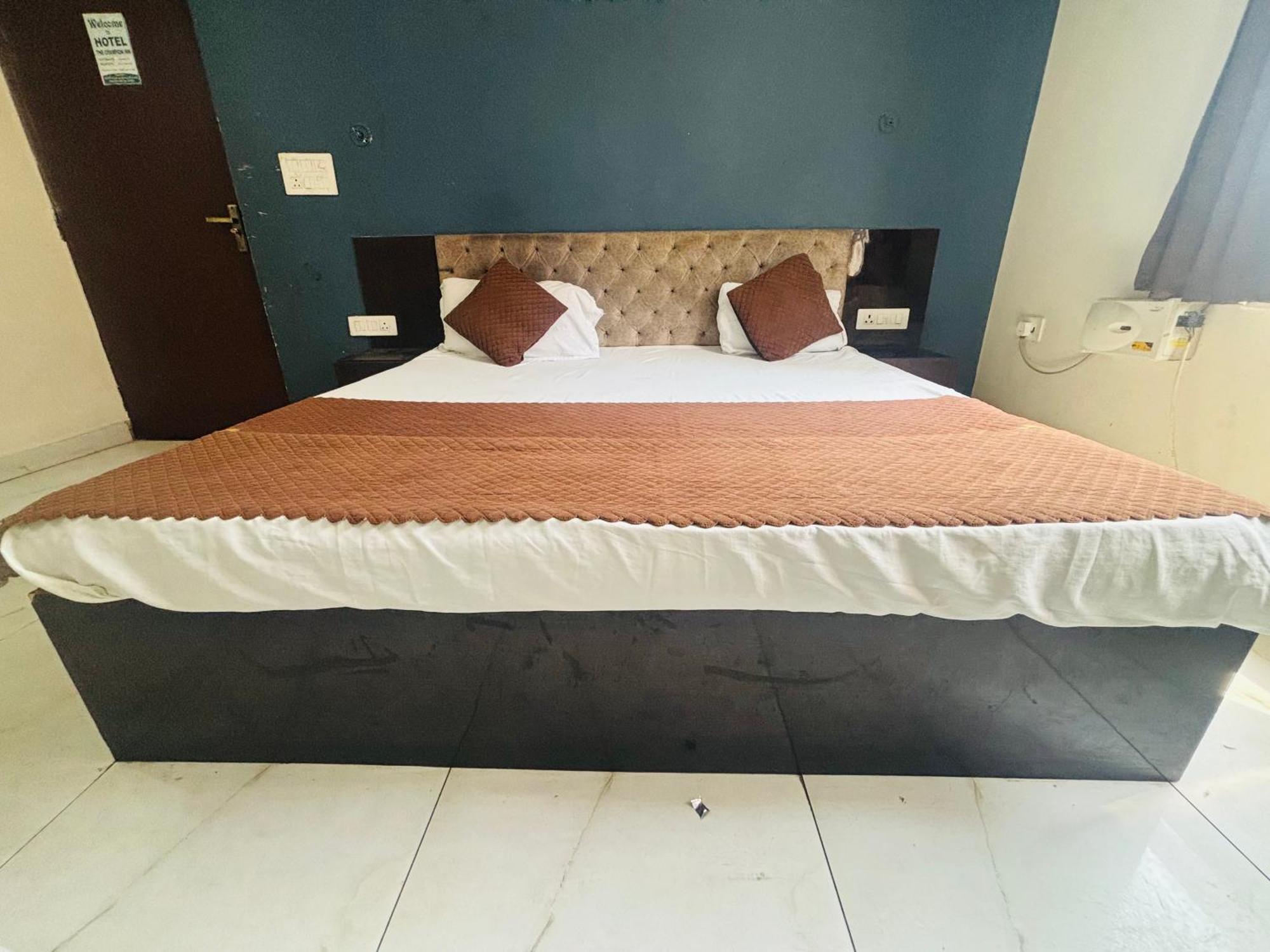 Champion Hotel Lucknow