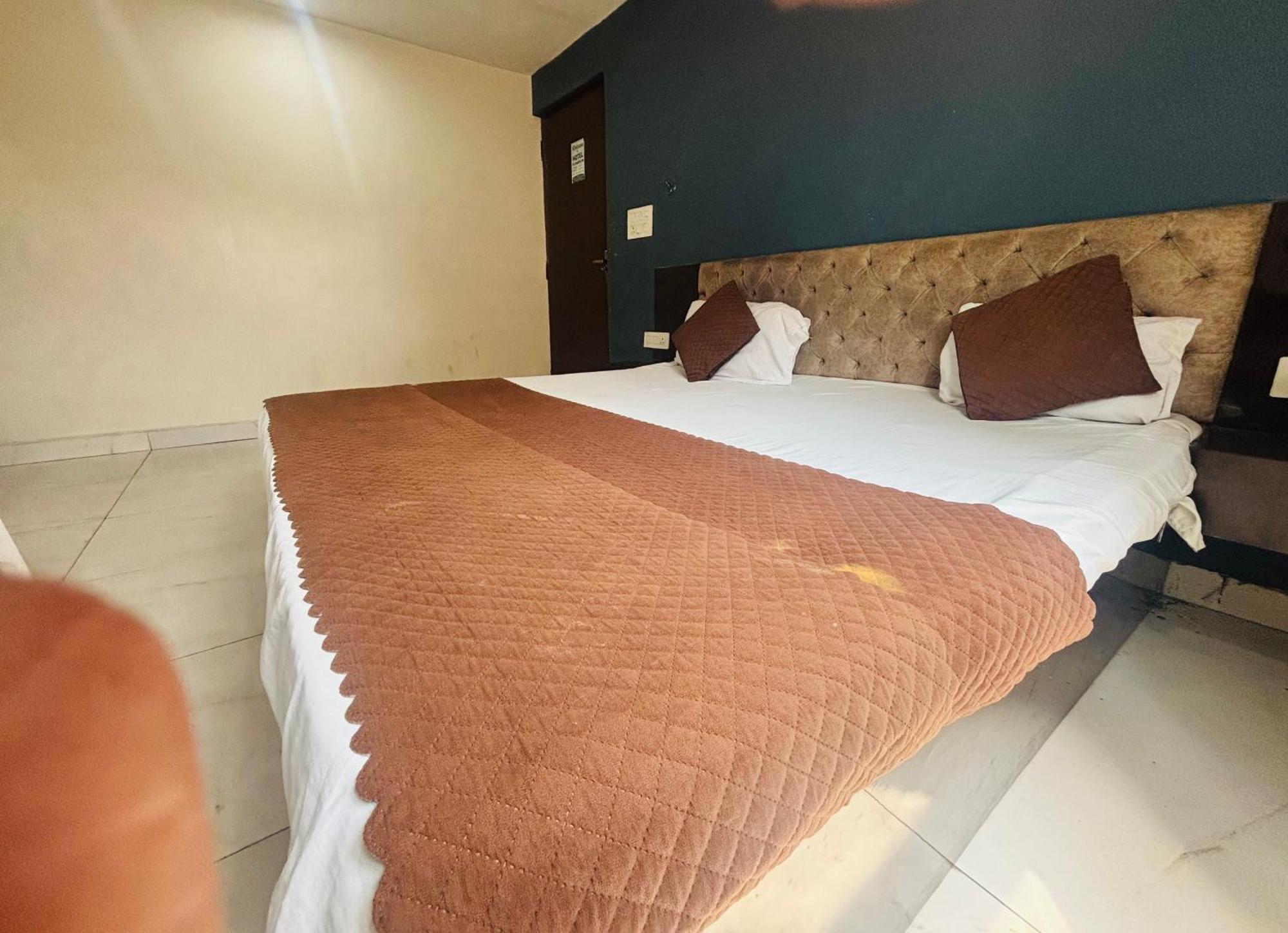 Hotel Champion