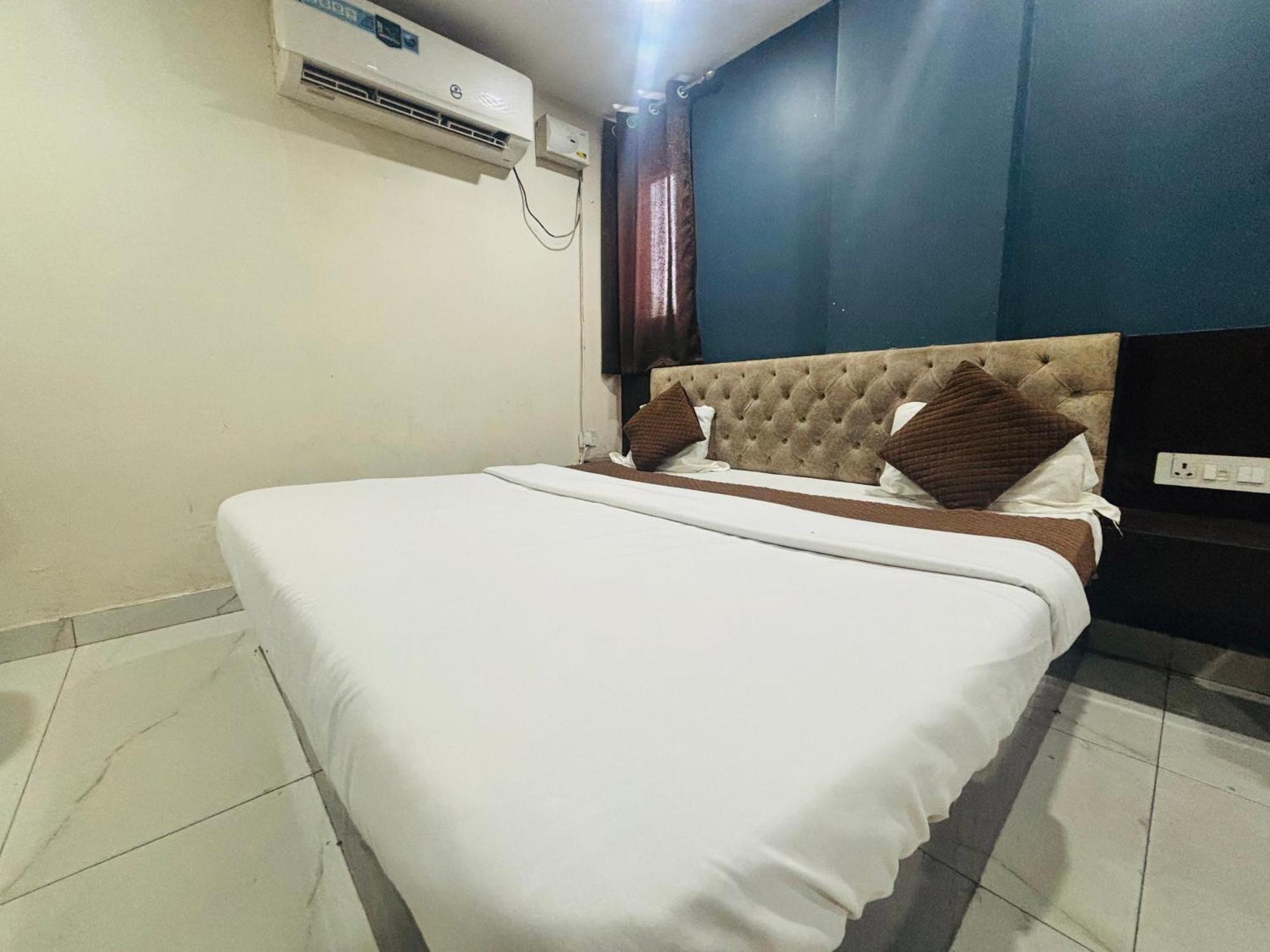 Hotel Champion 3*